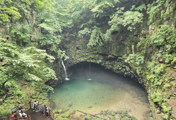 한탄강주상절리의 명소 비둘기낭 폭포 모습(사진=김호선기자)
