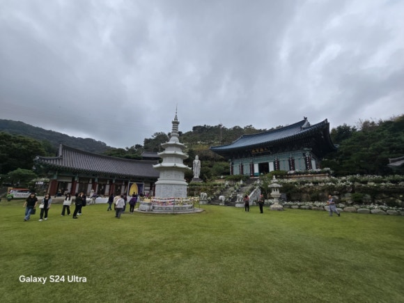 장군산 자락에 조성된 용의 기운이 있다는 영평사 전경(사진=김호선기자)