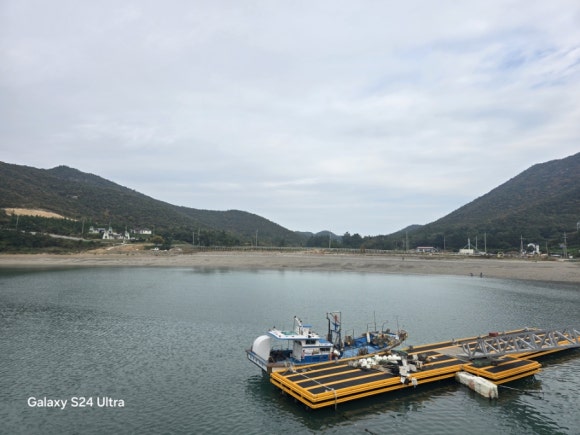 깊은금마을 앞 해수욕장 모습(사진=김호선기자)