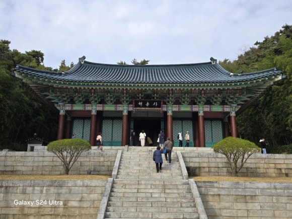 국민의 성금으로 건립하였다는 현충사 모습(사진=김호선기자)