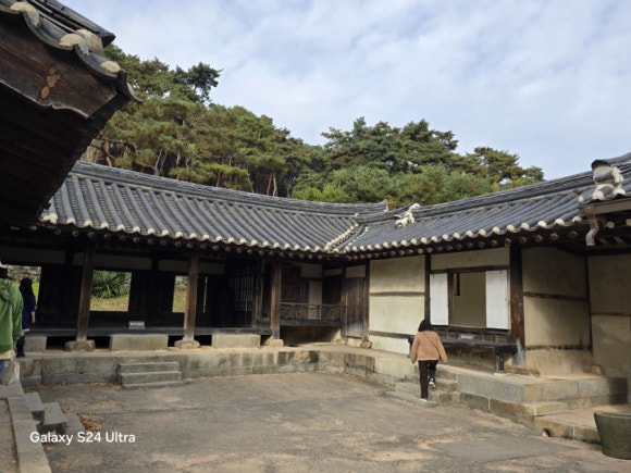 현충사에 있는 충무공 본가 고택 모습(사진=김호선기자)