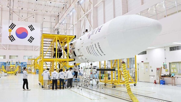 분리체 조립이 완료된 누리호 (사진 = 한국항공우주연구원)